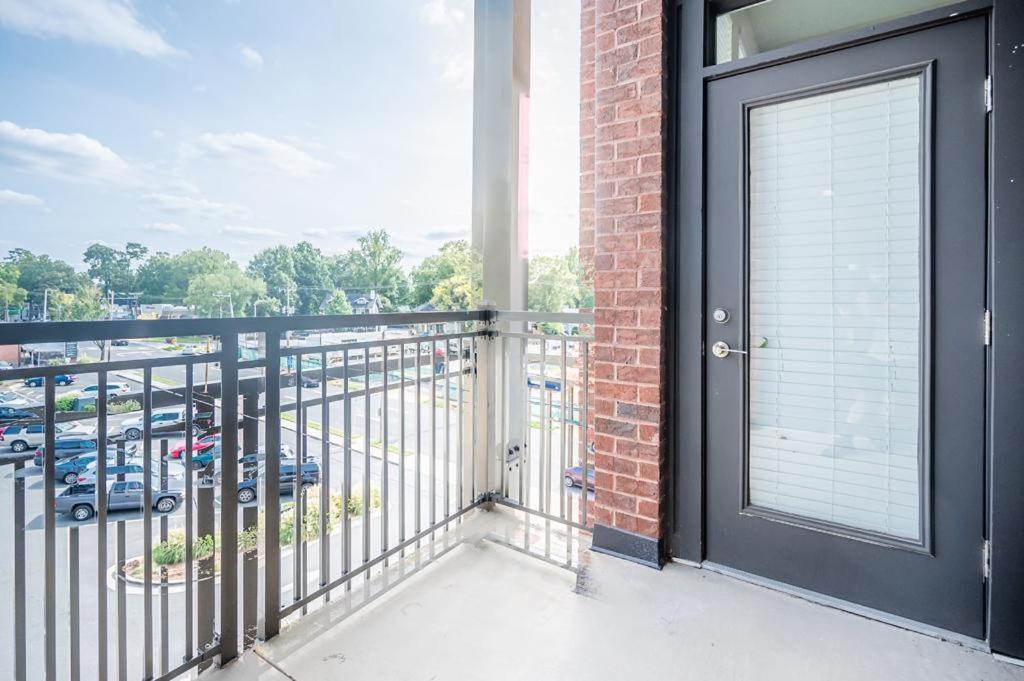 Urban Studio W Balcony Gym Appartamento Charlotte Esterno foto