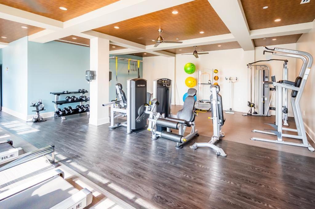 Urban Studio W Balcony Gym Appartamento Charlotte Esterno foto